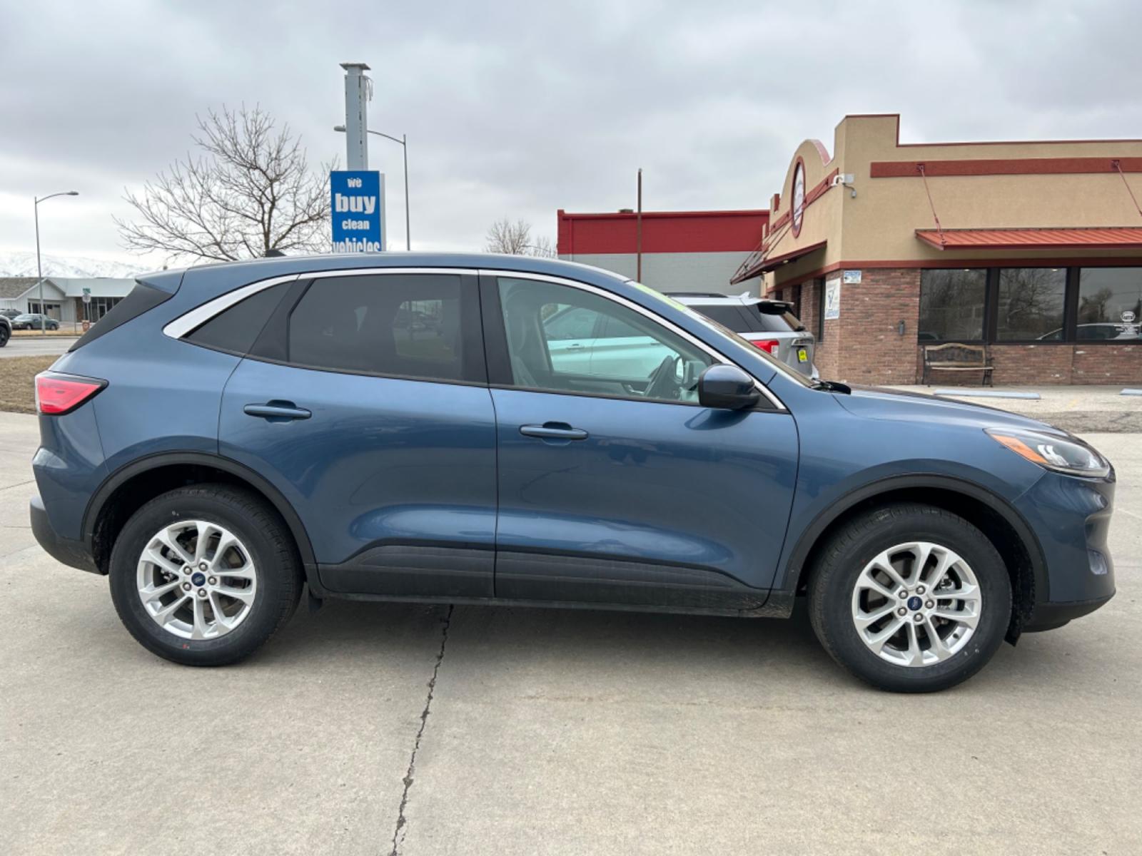 2020 Ford Escape SE AWD (1FMCU9G64LU) with an 1.5L L3 engine, 6A transmission, located at 3030 CY Ave, Casper, WY, 82604, (307) 265-3830, 42.827816, -106.357483 - Photo #3