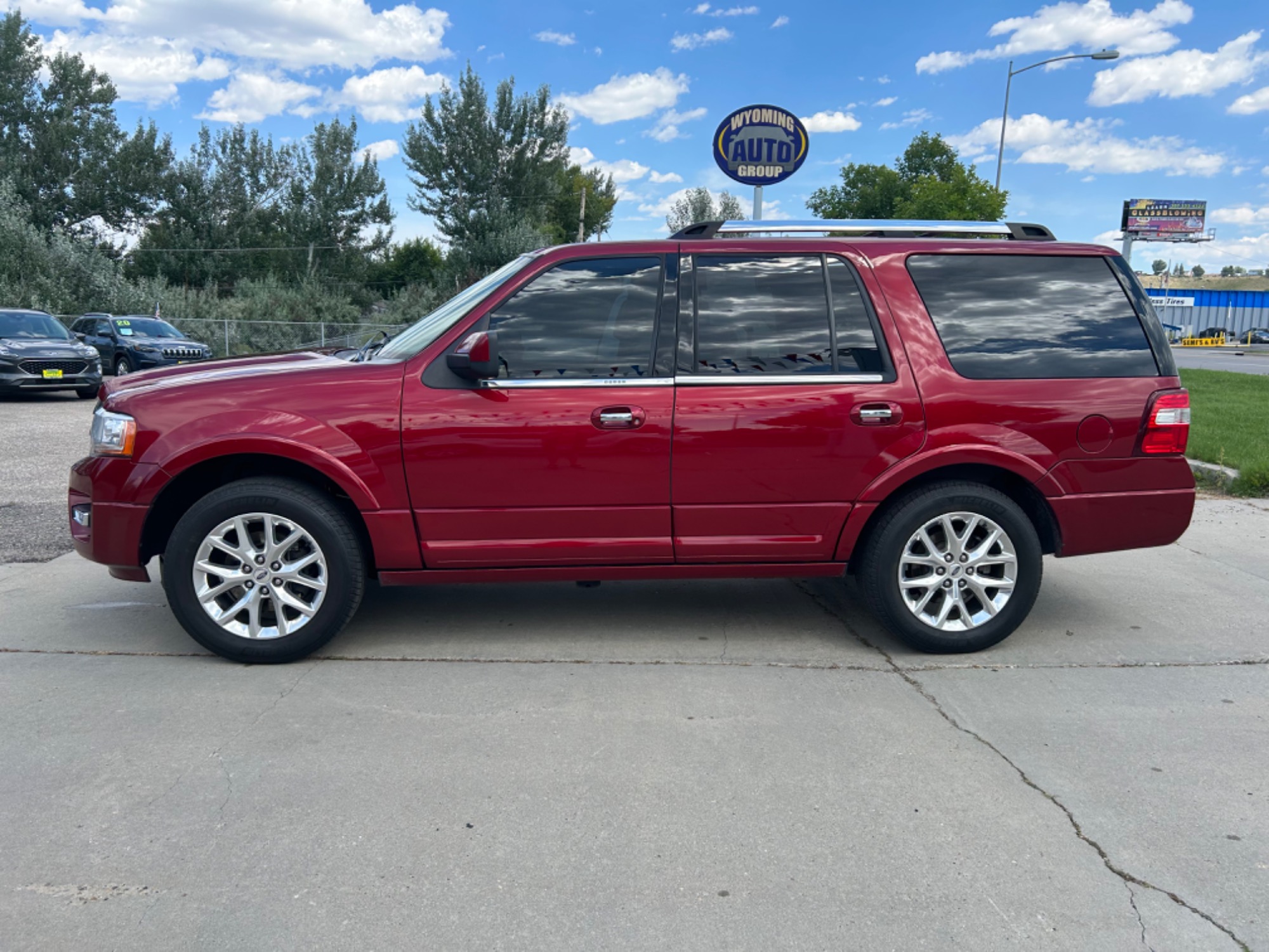 photo of 2015 Ford Expedition Limited 4WD